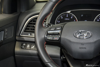 2016款领动 1.4T自动炫动旗舰型