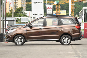 2016款北汽幻速H3F 1.5L手动尊贵型7座