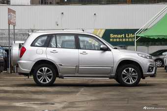 2015款瑞虎3 1.6L手动智尚周年运动版 钻石银