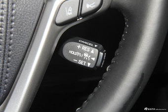 2018款汉兰达2.0T自动两驱豪华版7座