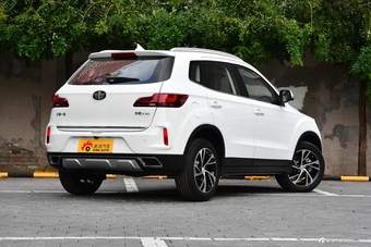 2019款奔腾X40 1.6L自动互联智酷型