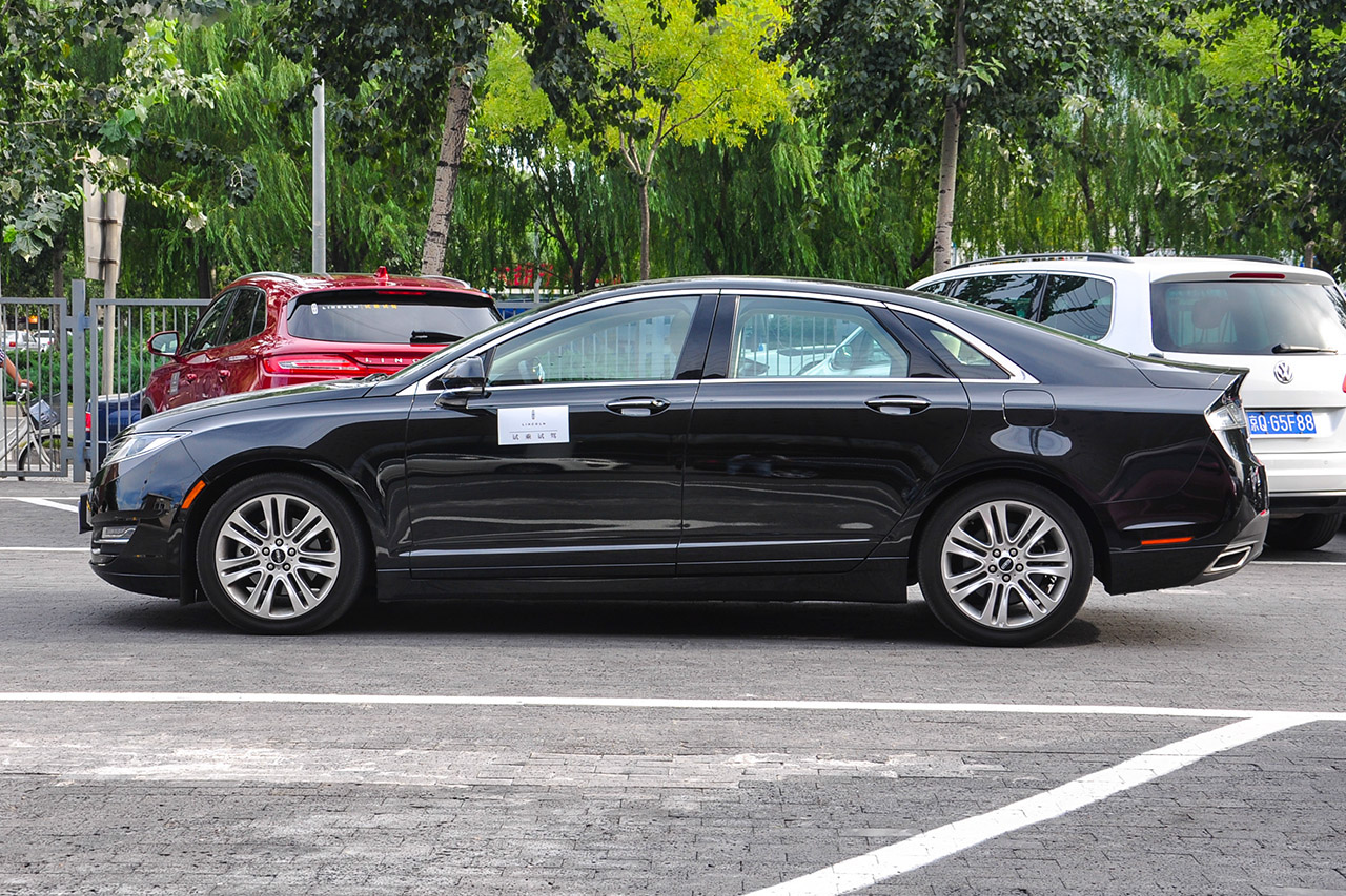 2014款林肯MKZ 2.0T自动尊雅版