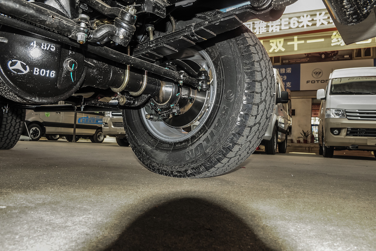 2016款战旗2.0L手动CK豪华型 国V