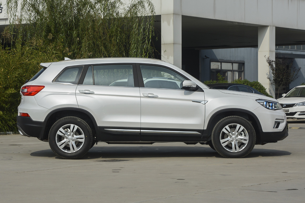 2017款CS75尚酷版1.8T自动四驱豪华型