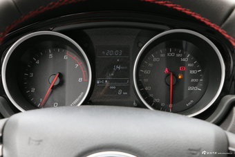 2017款骏派D60 1.5L手动豪华型