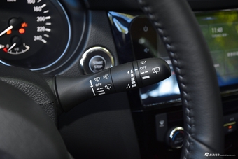 2019款奇骏2.5L自动四驱智联至尊版