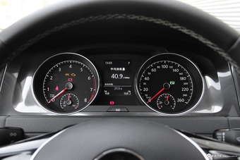 2017款高尔夫1.4T自动舒适百万辆纪念版230TSI