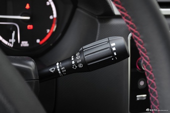 2017款观致5 1.6T自动尊贵型