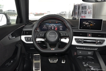 2018款奥迪S4 3.0TLimousine