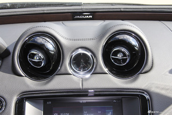 2015款捷豹XJL 3.0L自动SC两驱尊享商务版