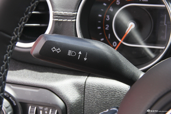 2018款牧马人2.0T自动四门撒哈拉版