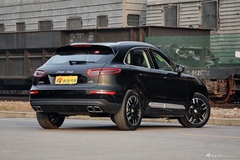 2017款众泰SR9 2.0T 手动极致之梦版（黑色）