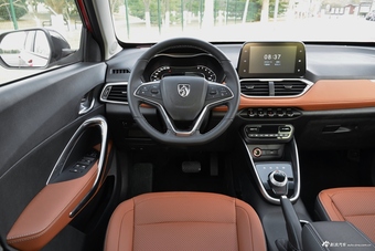 2018款宝骏510 1.5L自动周年特别版