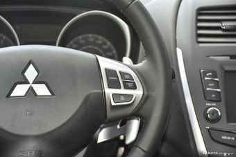 2013款劲炫ASX 2.0L自动四驱旗舰版