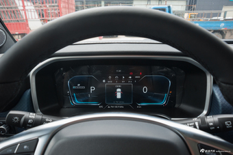 2018款北京BJ40 PLUS 2.3T自动四驱尊享版