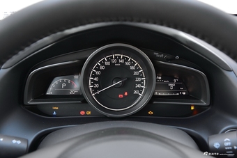 2018款马自达CX-4 2.5L自动四驱蓝天运动版