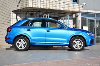 2018款奥迪Q3 30周年年型 30 TFSI时尚型