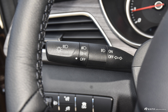 2017款宝骏730 1.5T自动风尚型7座