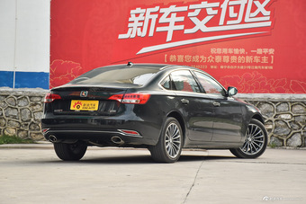 2016款众泰Z700 1.8T自动DCT典雅型 墨绿