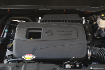 2016款长安CS15 1.5L自动时尚版