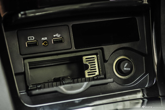 2016款宝沃BX7 2.0T自动四驱旗舰版28T