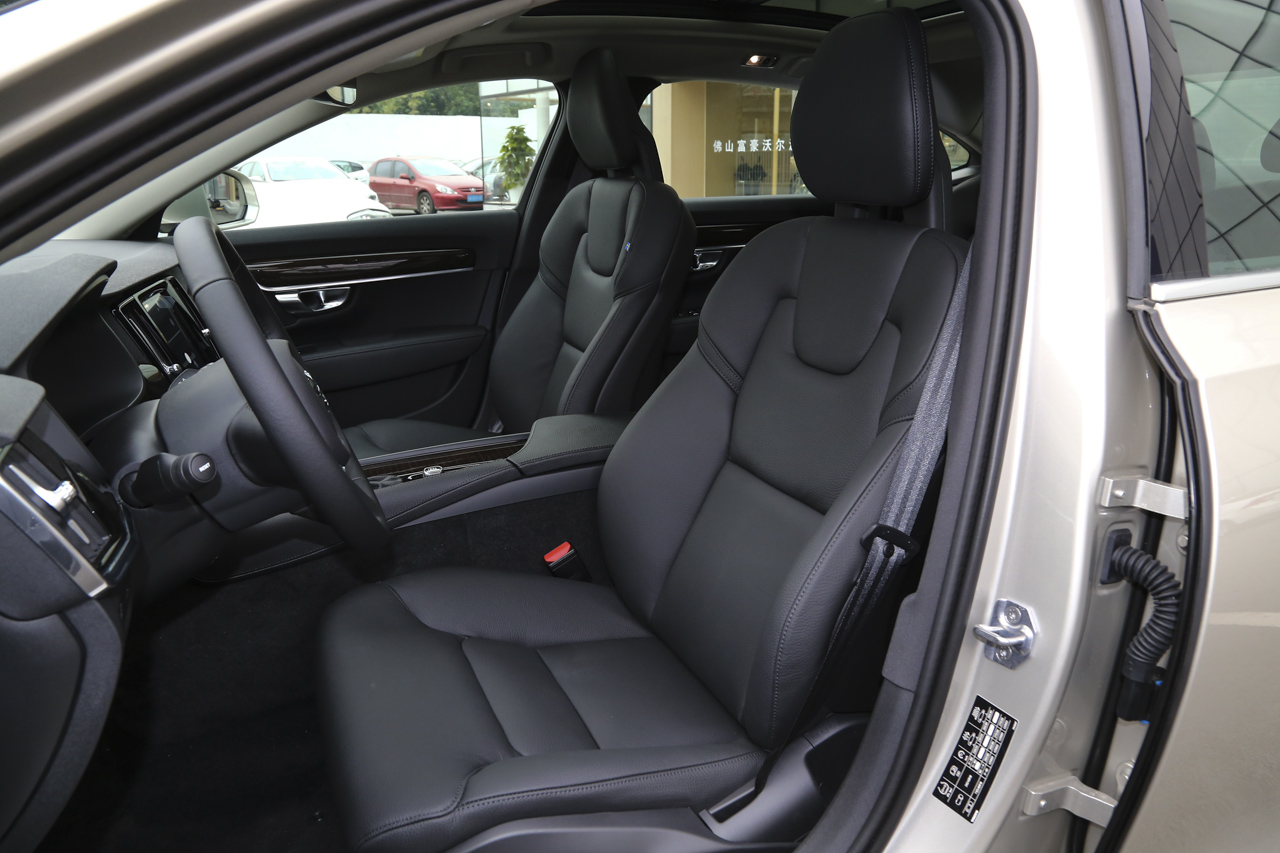  2018款沃尔沃S90 2.0T自动T4智远版