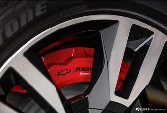 配置十速自动变速器 雪佛兰Tahoe RST