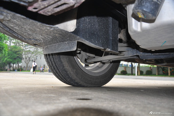 2017款吉利远景X1 1.3L自动玩家版