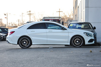 2016款改款奔驰CLA级 CLA260 2.0T 4MATIC