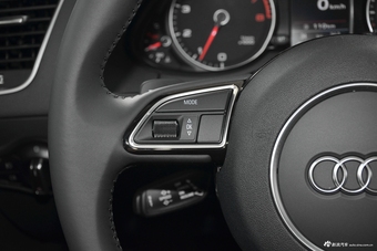 2017款奥迪Q5 2.0T自动40TFSI技术型