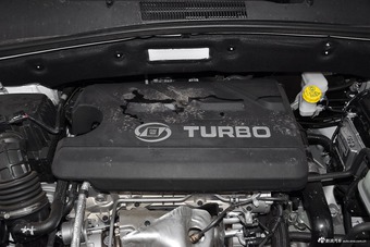 2017款宝骏560律动版1.5T手动尊享型