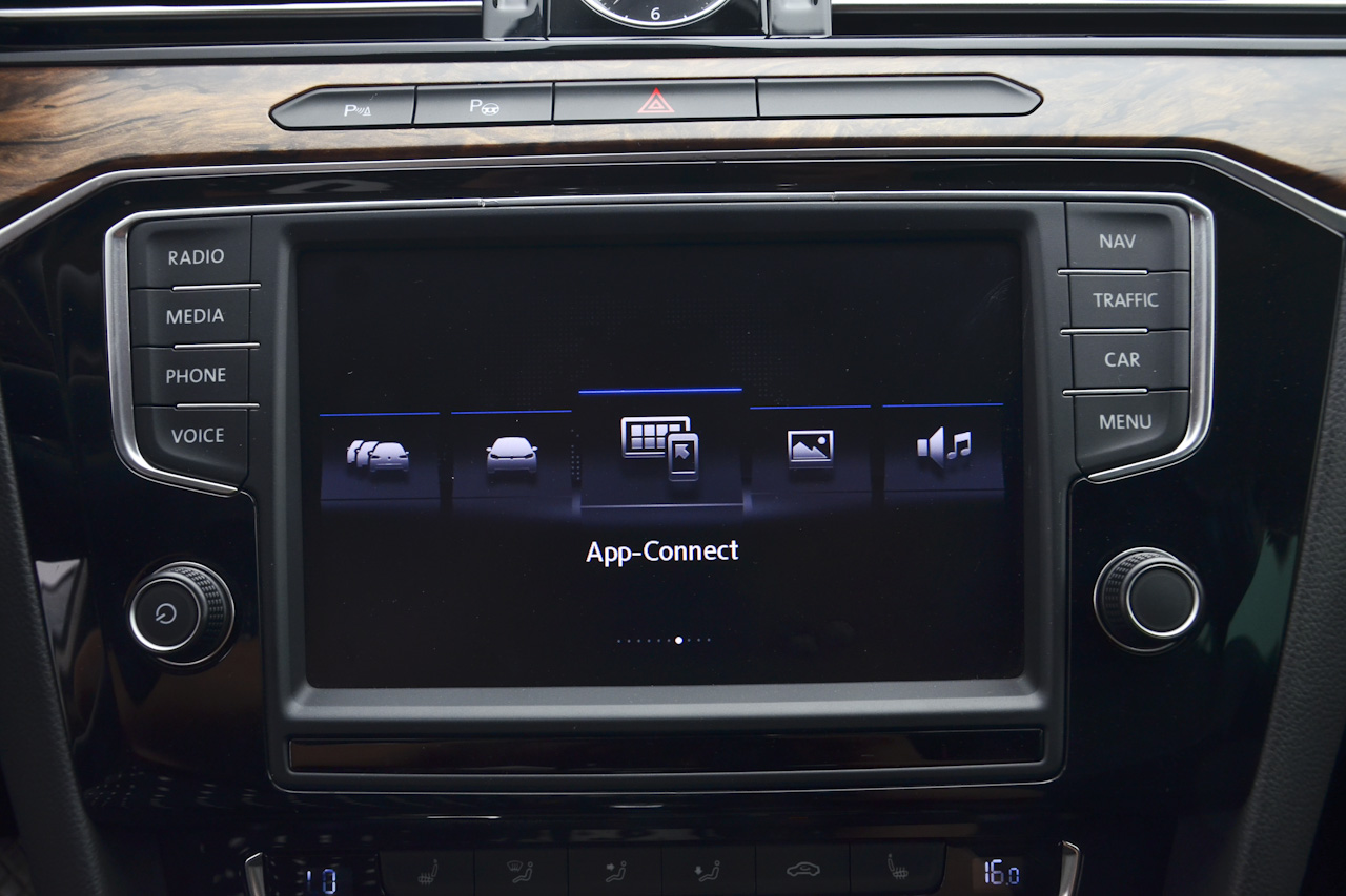  2017款迈腾2.0T自动380TSI DSG豪华型