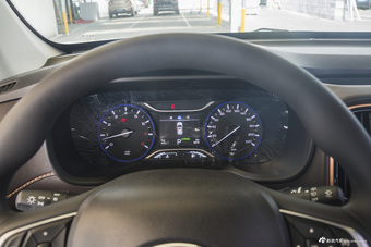 2017款传祺GS3 200T 1.3T自动尊贵版