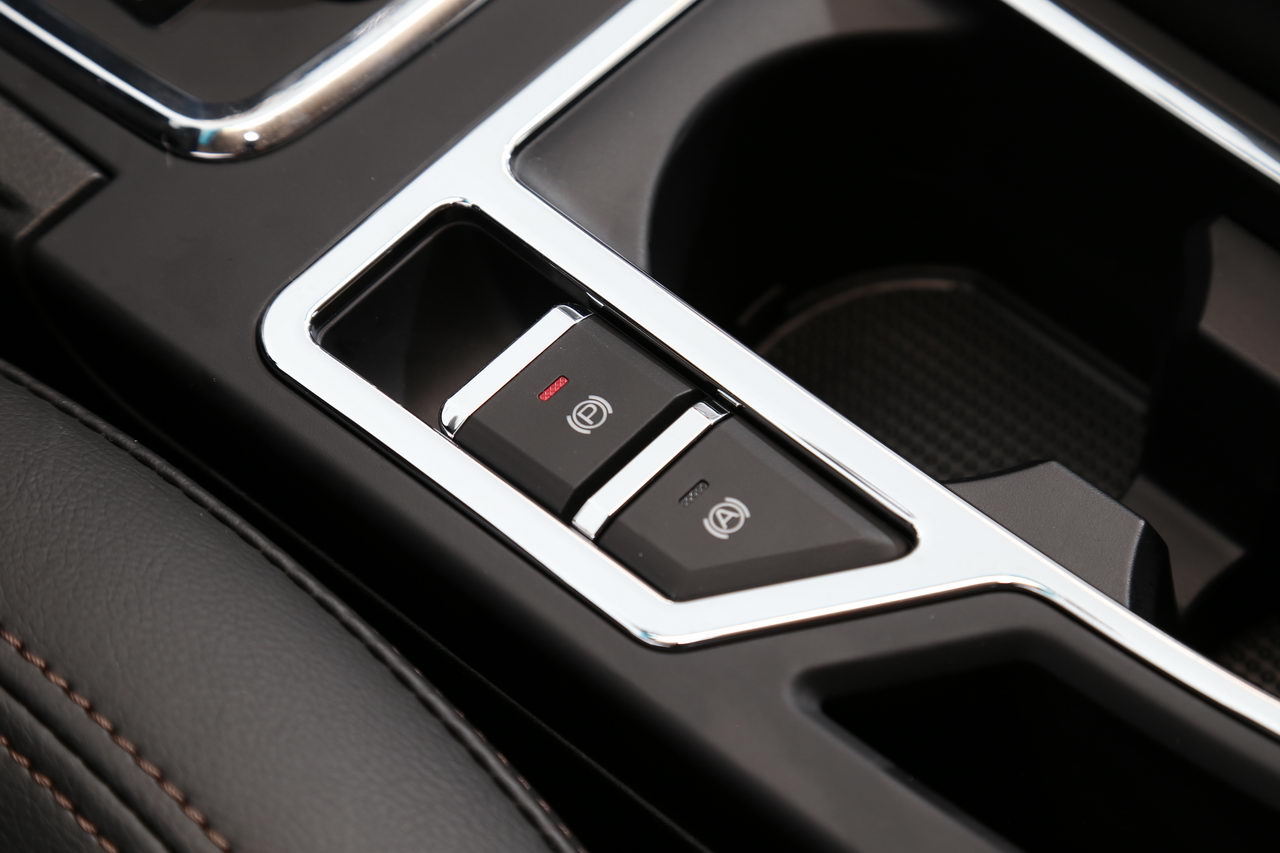 2017款吉利帝豪1.3T自动RS两厢百万款向上版