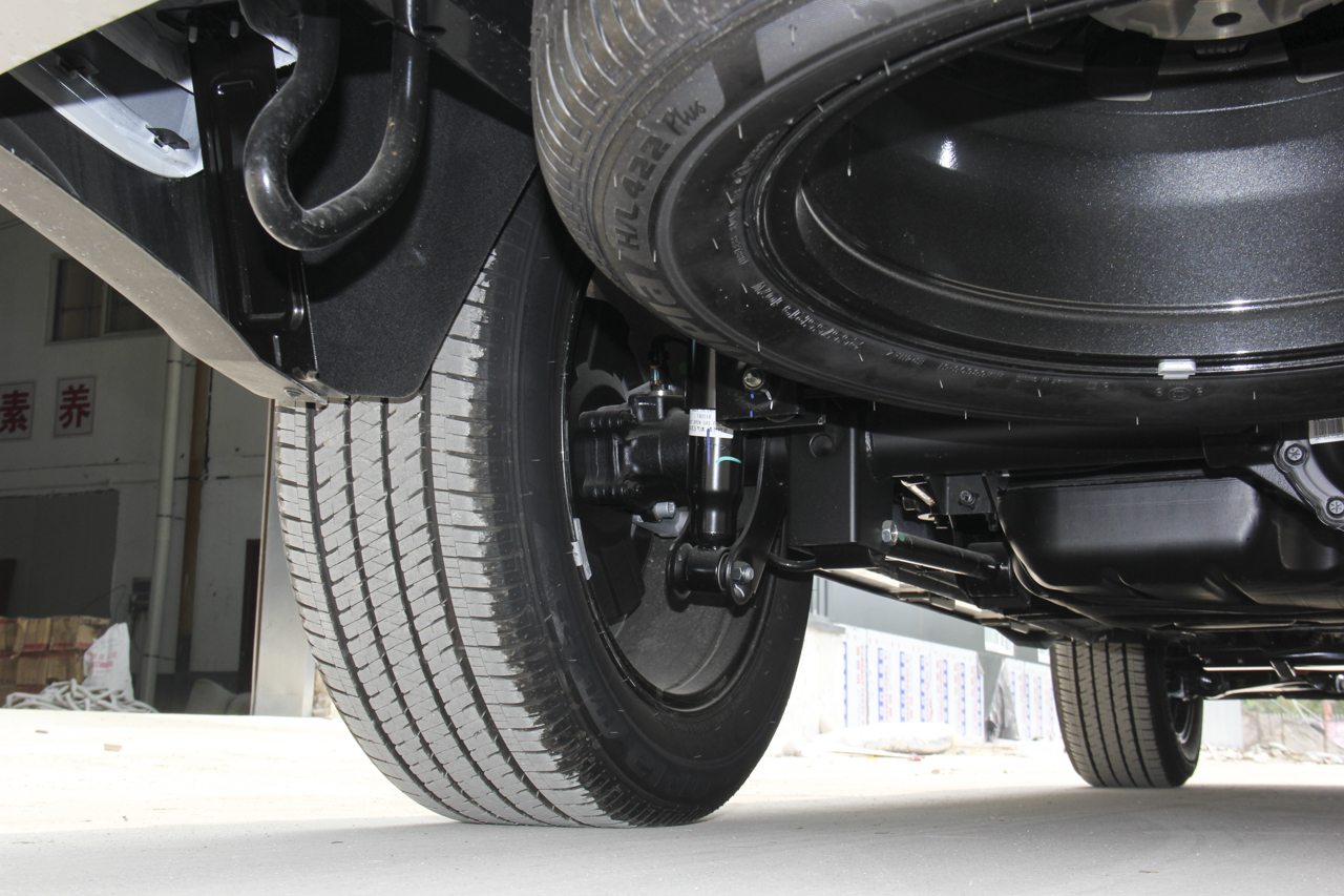 2018款荣威RX8 2.0T自动智联网两驱旗舰版