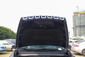 2016款自由光2.4L自动75周年致敬版 