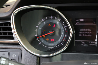 2017款迈威1.8L手动精英型