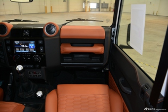 2016款卫士斯达泰克110 2.2L柴油68周年纪念版