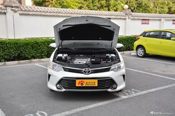 2016款凯美瑞2.5L自动十周年纪念豪华导航版