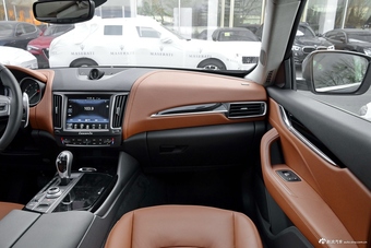 2018款Levante 3.0T自动350Hp 标准版