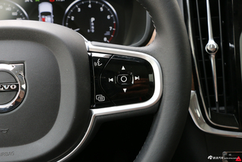 2019款沃尔沃S90 2.0T自动T5智雅版