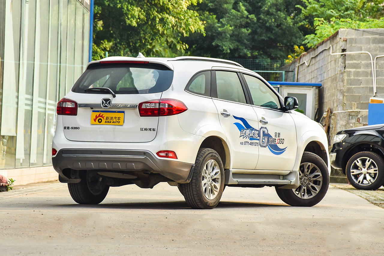 2016款驭胜S350 2.0T手动四驱汽油豪华天窗版5座
