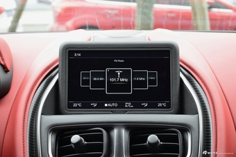 2019款DB11 4.0T自动 V8 Volante