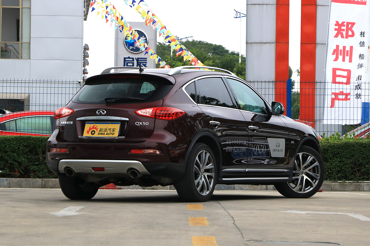 2015款英菲尼迪QX50 2.5L 自动豪华版
