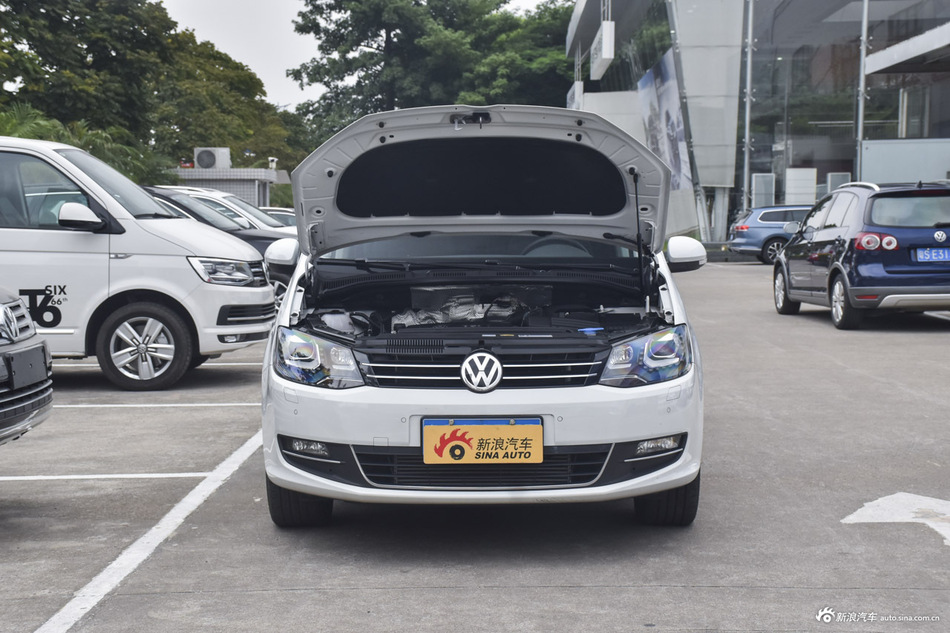 2017款夏朗2.0T自动旗舰型7座