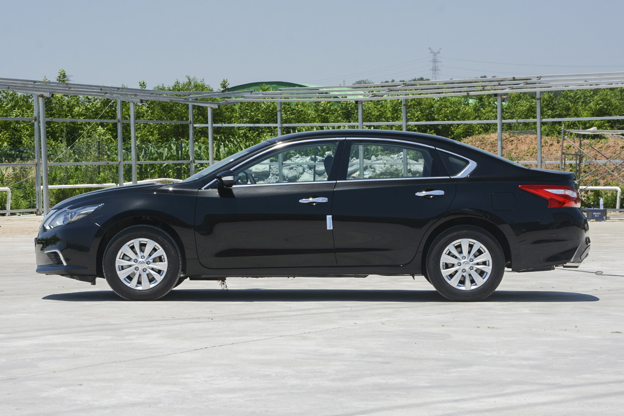 2018款天籁2.0L自动 XL智进版