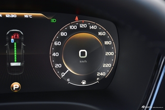 2018款博瑞GE MHEV耀动版