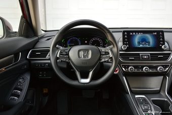 2018款本田雅阁锐·混动2.0L自动锐尊版