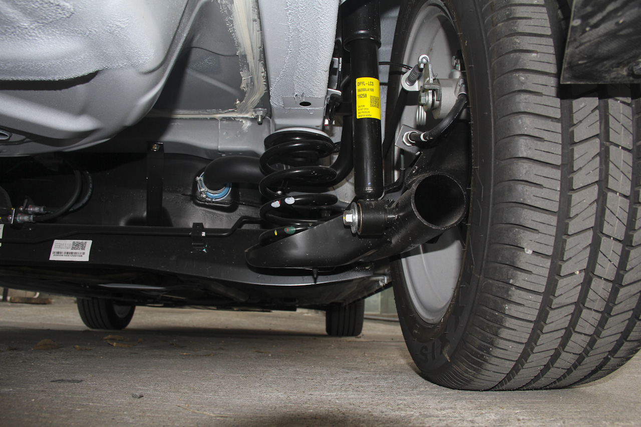 2016款锐3 1.6L手动尊享型天窗版