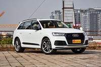 2018款奥迪Q7 3.0T自动45TFSI S line运动型